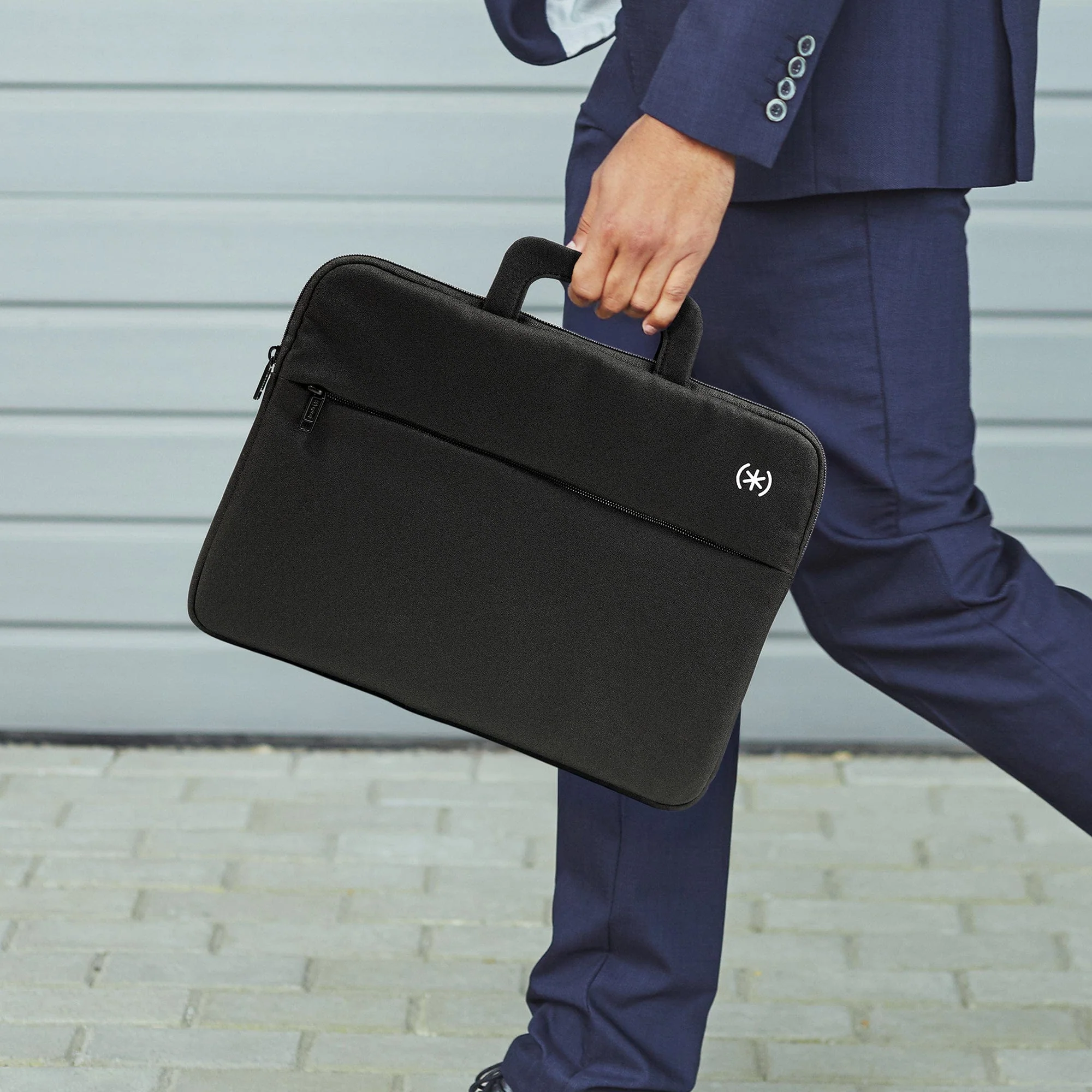 Transfer Pro-Pocket with Handle Universal 13/14-inch Laptop Sleeve - Image 7